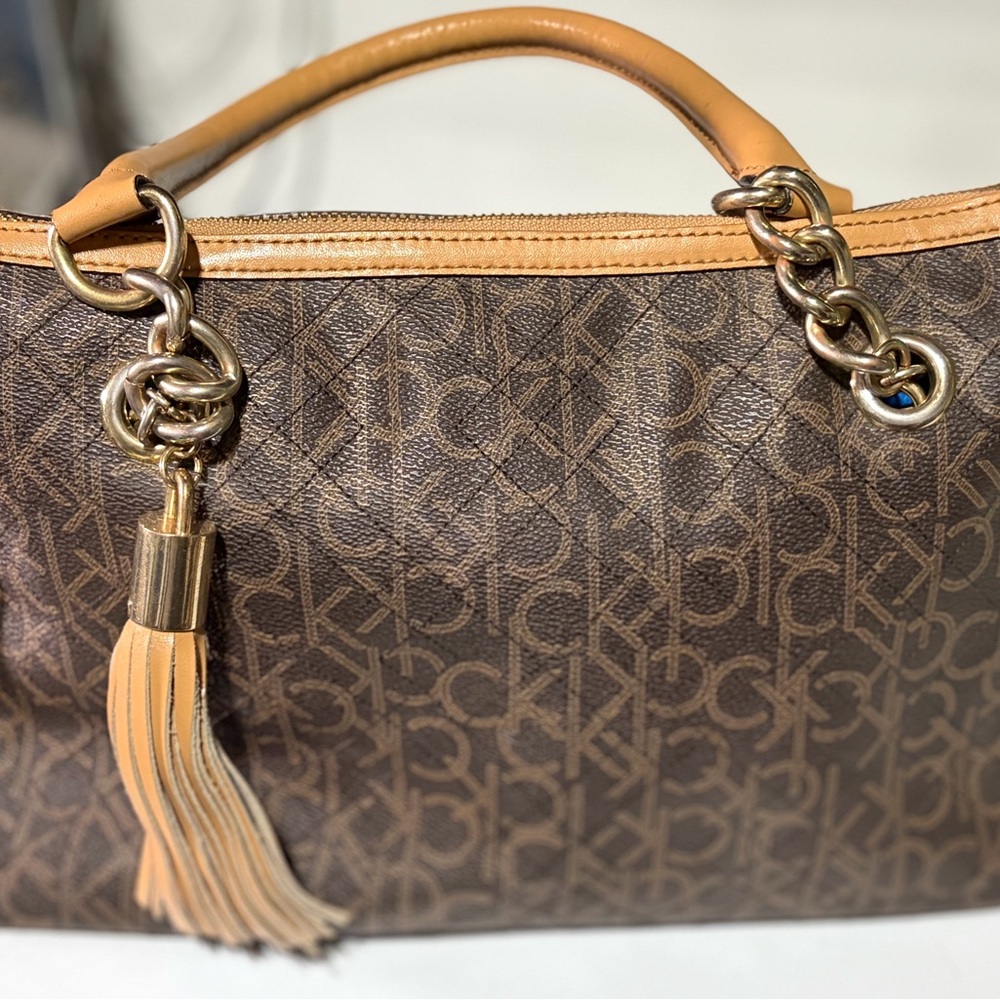 Calvin Klein Monogrammed shoulder bag